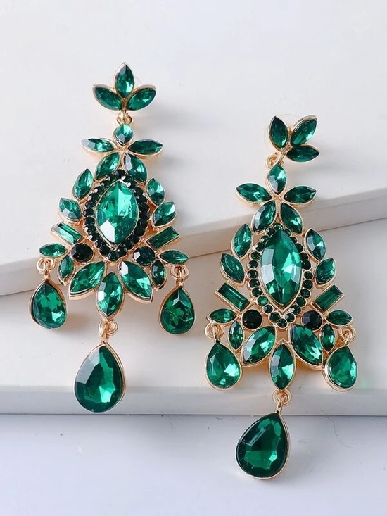 Sebrina LoveLuxe Boutique Jewelry - Emerald Green Statement Drop Earrings - Women Jewelry